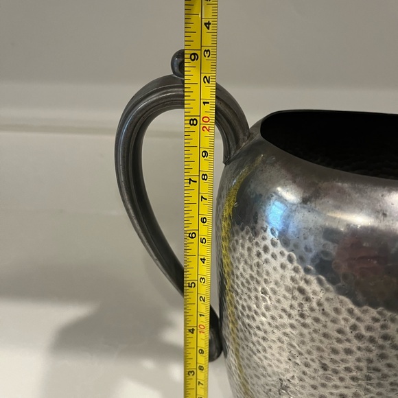 Vintage / Antique Pewter Pitcher Continental 809 Hammered Decorative Handle - Picture 8 of 8